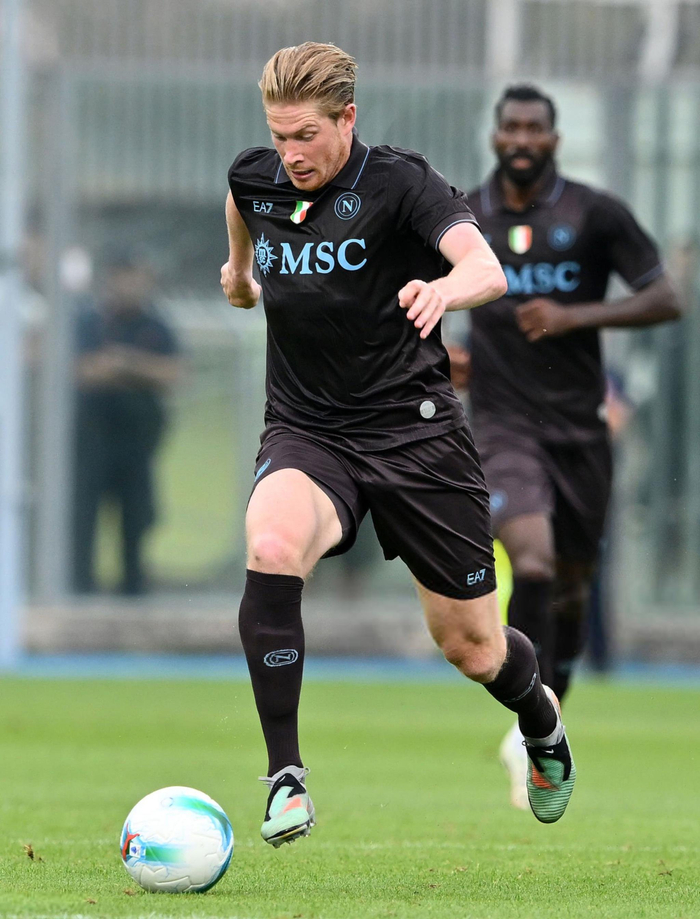 开云-德布劳内回归赛场，回归赛场首场状态亮眼，美国队观众沸腾！的简单介绍